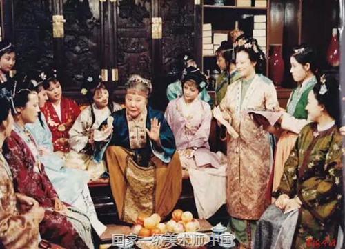 在2017年高考北京卷《考试说明》的语文科目中,首次提出将《红楼梦》《呐喊》《边城》《红岩》《平凡的世界》《老人与海》